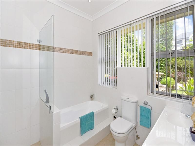 13 Covelee Circuit, Middle Cove NSW 2068