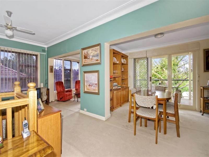 13 Covelee Circuit, Middle Cove NSW 2068