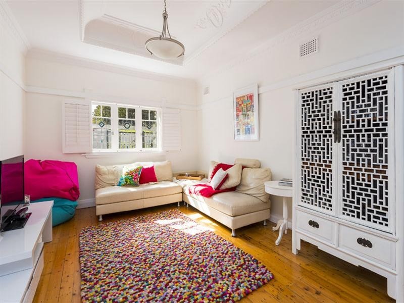 32 Robert Street, Willoughby NSW 2068