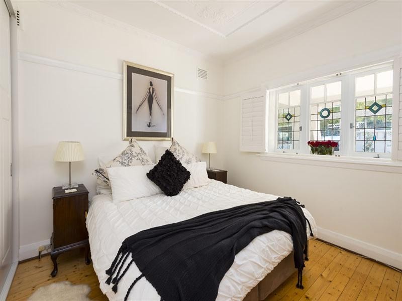 32 Robert Street, Willoughby NSW 2068