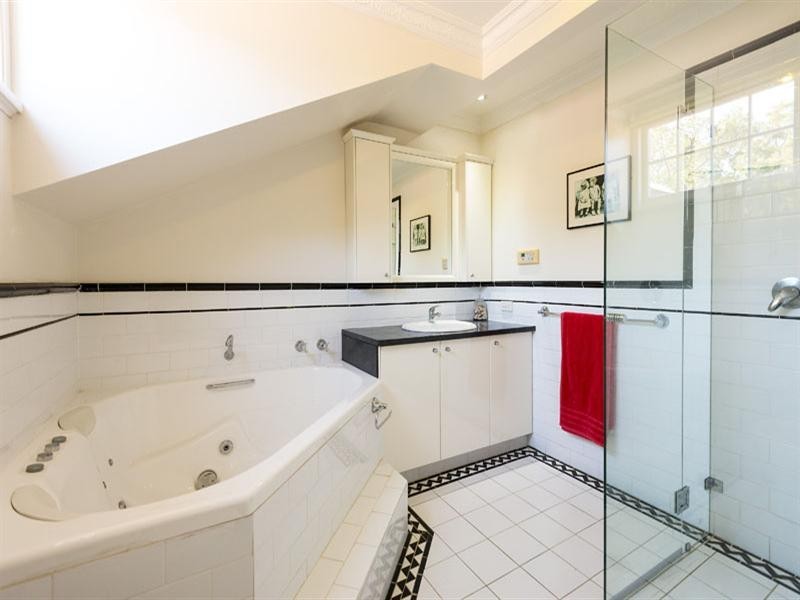 77 Marlborough Road, Willoughby NSW 2068