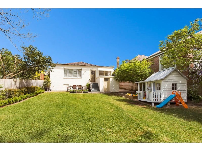 1 Penshurst Street (the quiet, closed off end), Willoughby NSW 2068