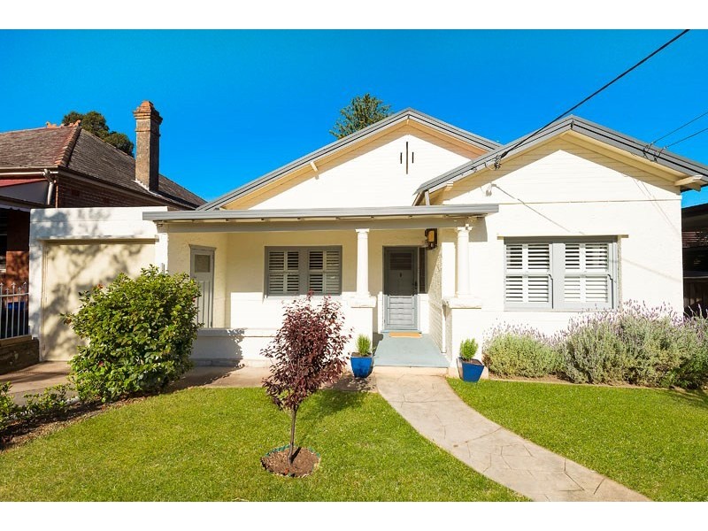 1 Penshurst Street (the quiet, closed off end), Willoughby NSW 2068