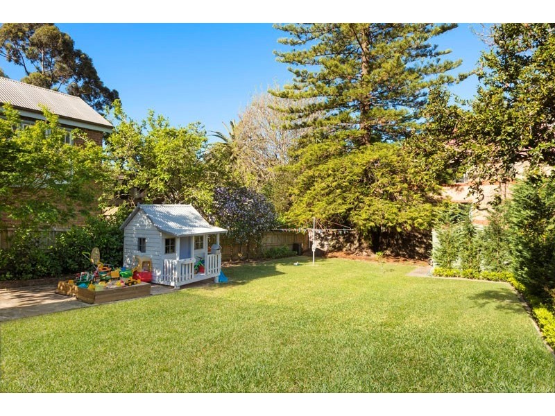 1 Penshurst Street (the quiet, closed off end), Willoughby NSW 2068