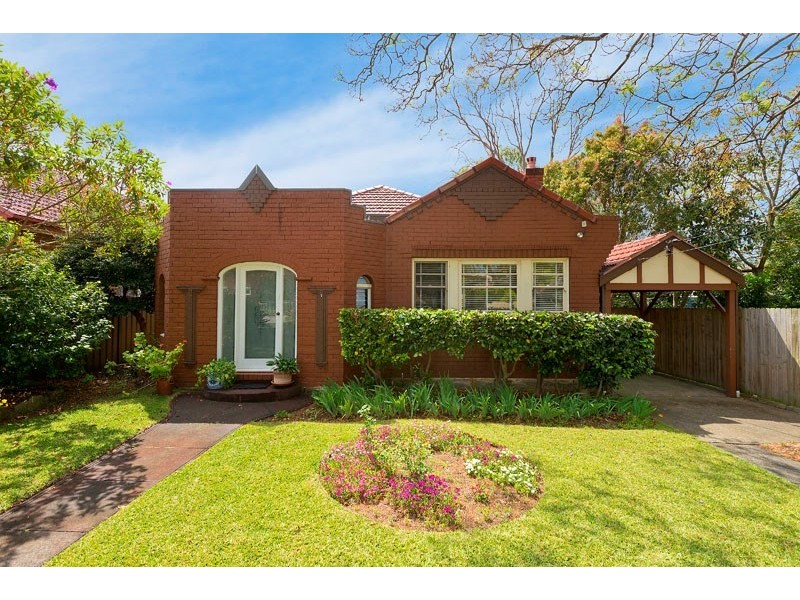 1 Summerville Crescent, Willoughby NSW 2068