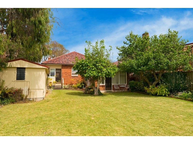 1 Summerville Crescent, Willoughby NSW 2068