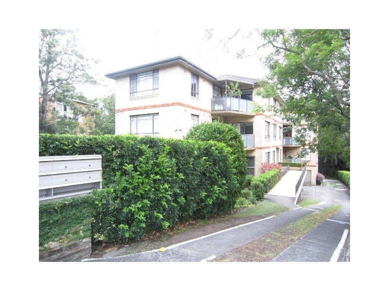 2/4 Milner Crescent, Wollstonecraft NSW 2065