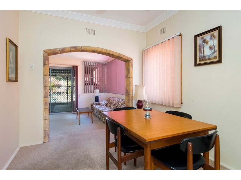 4 Sugarloaf Crescent, Castlecrag NSW 2068