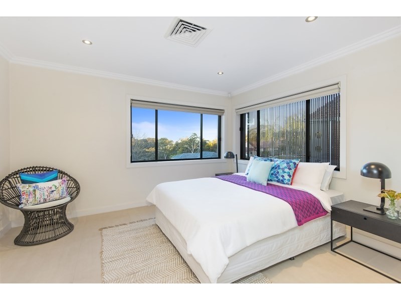 22A Covelee Circuit, Middle Cove NSW 2068
