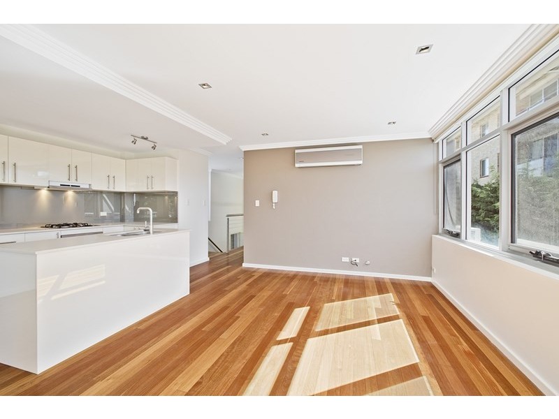 6/111 Lagoon Street, Narrabeen NSW 2101