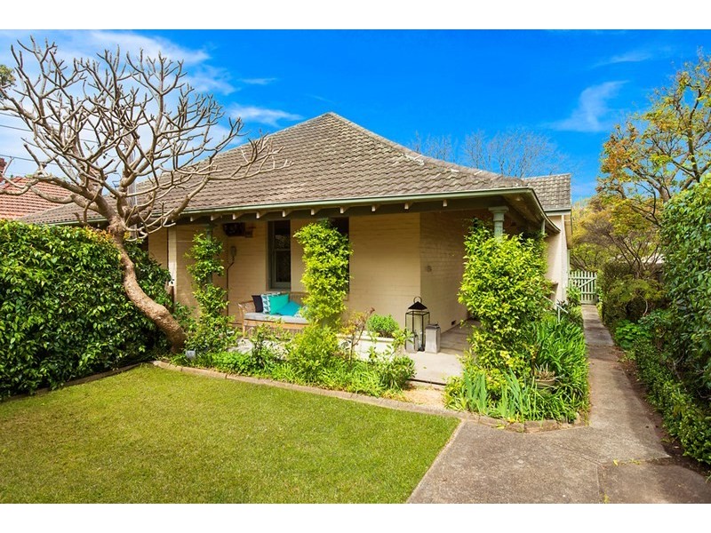 8 Crabbes Avenue, Willoughby NSW 2068