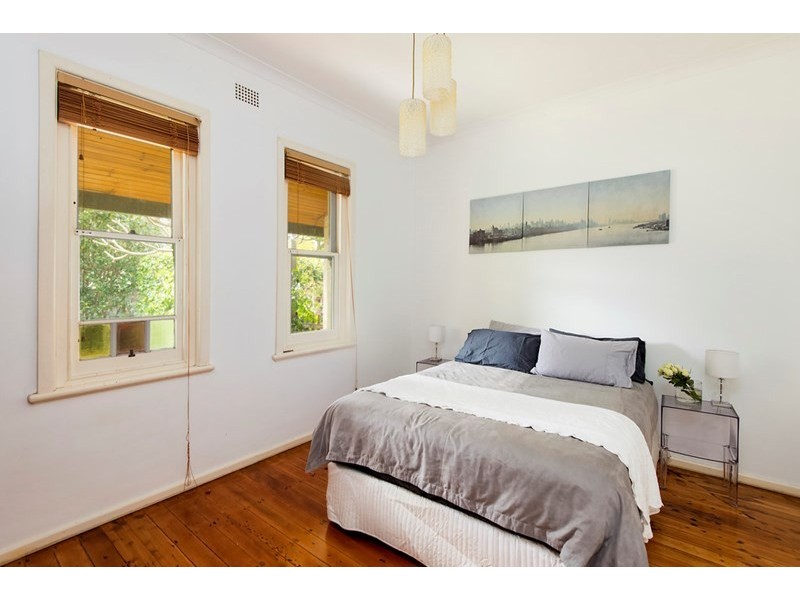 8 Crabbes Avenue, Willoughby NSW 2068