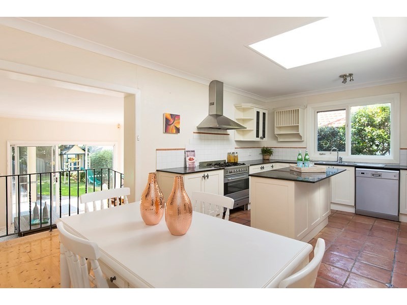 11 Ferncourt Avenue, Roseville NSW 2069