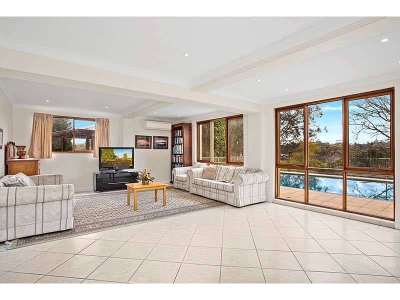 13 Victoria Avenue, Middle Cove NSW 2068