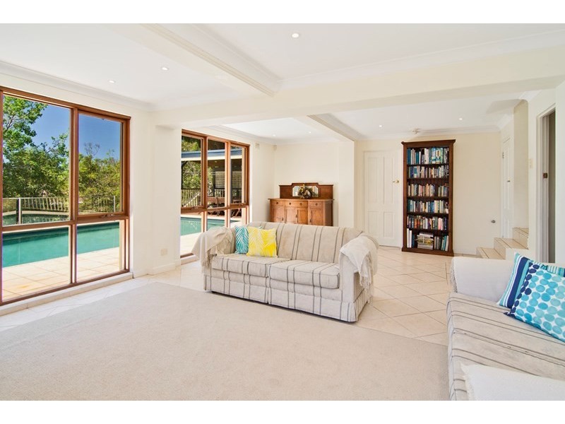 13 Victoria Avenue, Middle Cove NSW 2068