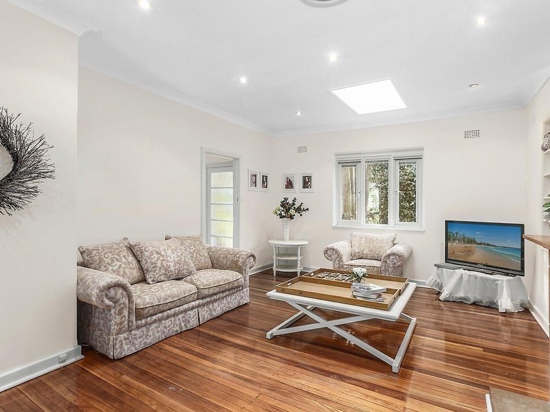 11 Sluman Street, Denistone NSW 2114