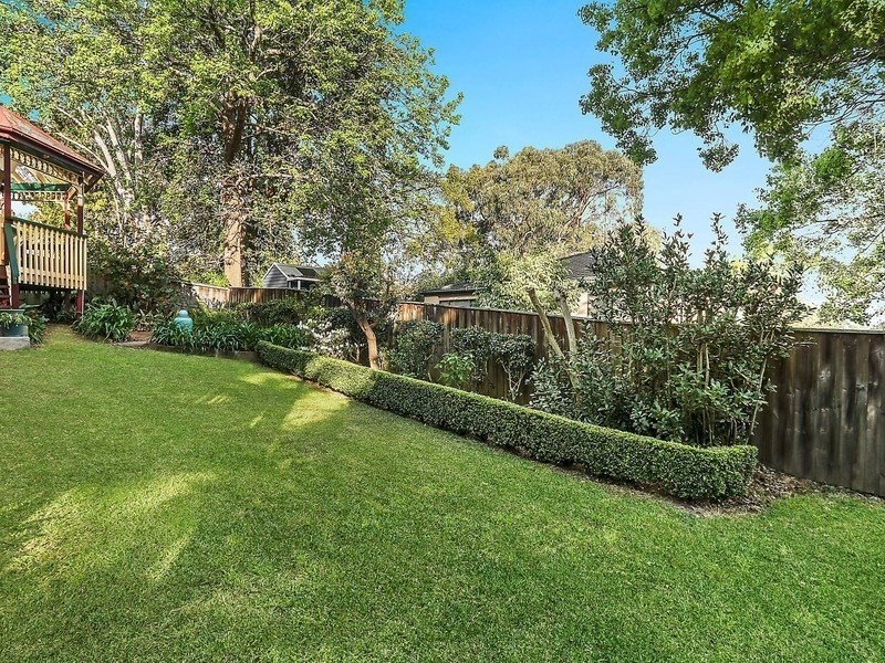 11 Sluman Street, Denistone NSW 2114