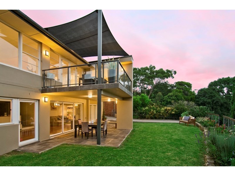 17 Victoria Avenue, Middle Cove NSW 2068