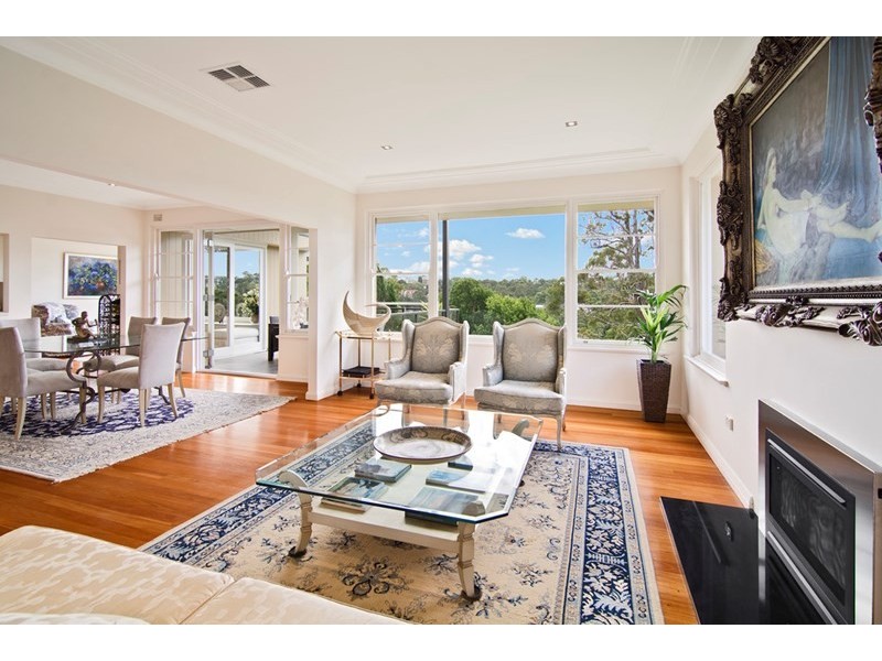 17 Victoria Avenue, Middle Cove NSW 2068