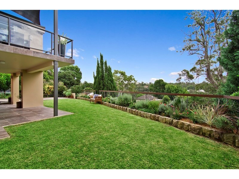 17 Victoria Avenue, Middle Cove NSW 2068