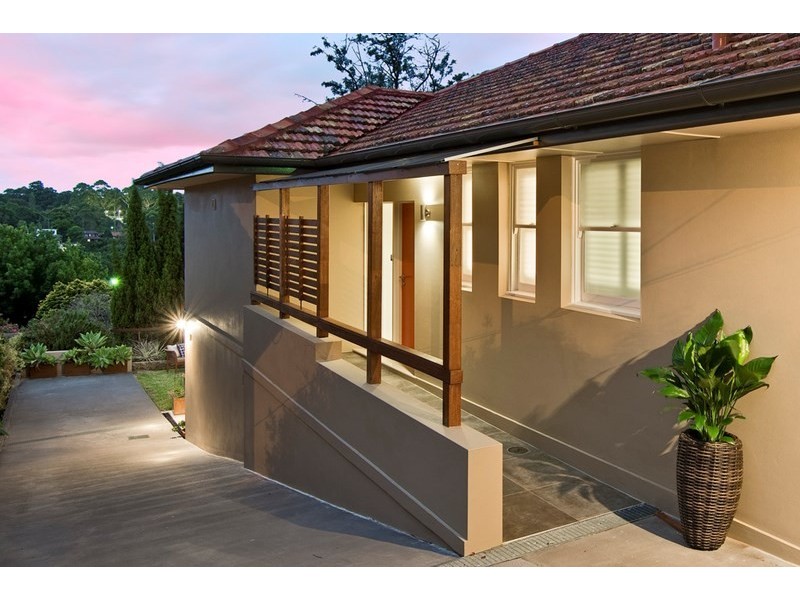 17 Victoria Avenue, Middle Cove NSW 2068