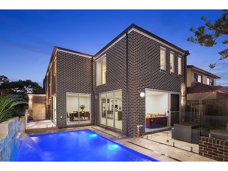 19 Lucknow Street, Willoughby NSW 2068