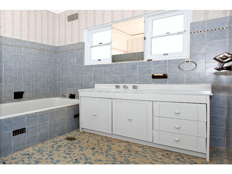 122 Shirley Road, Roseville NSW 2069