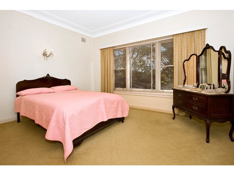 122 Shirley Road, Roseville NSW 2069