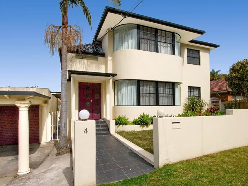 4 Morotai Avenue, Castlecrag NSW 2068