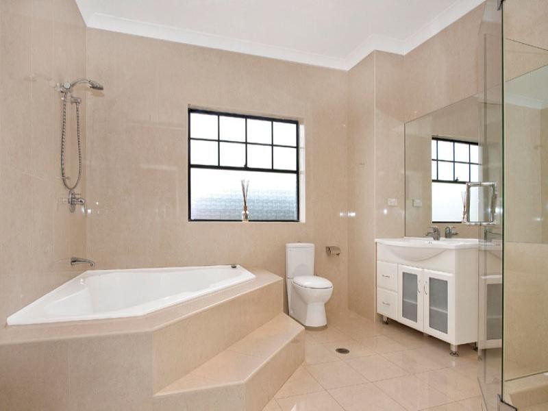 4 Morotai Avenue, Castlecrag NSW 2068