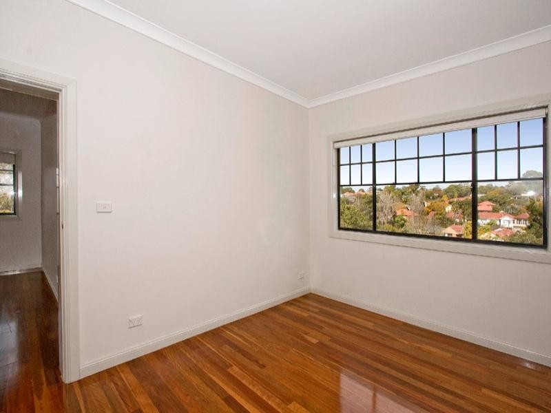4 Morotai Avenue, Castlecrag NSW 2068
