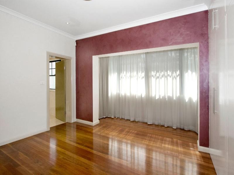 4 Morotai Avenue, Castlecrag NSW 2068