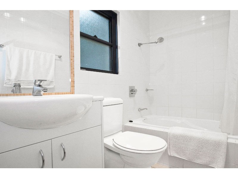 1/2 Armstrong Street, Willoughby NSW 2068