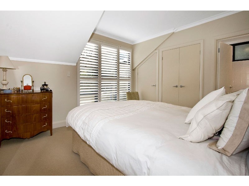 1/2 Armstrong Street, Willoughby NSW 2068