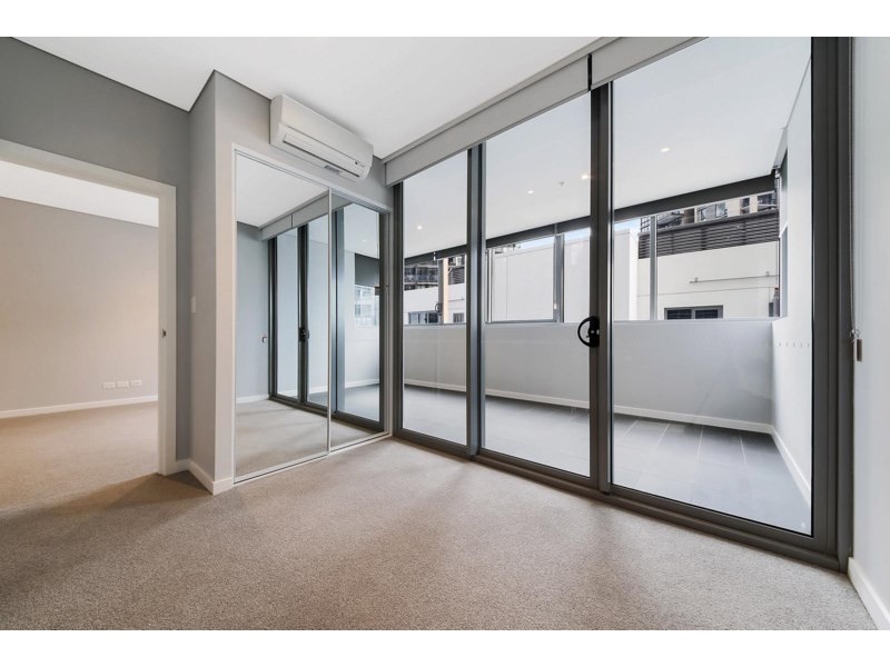 C1, 812/18 Footbridge Boulevard, Wentworth Point NSW 2127