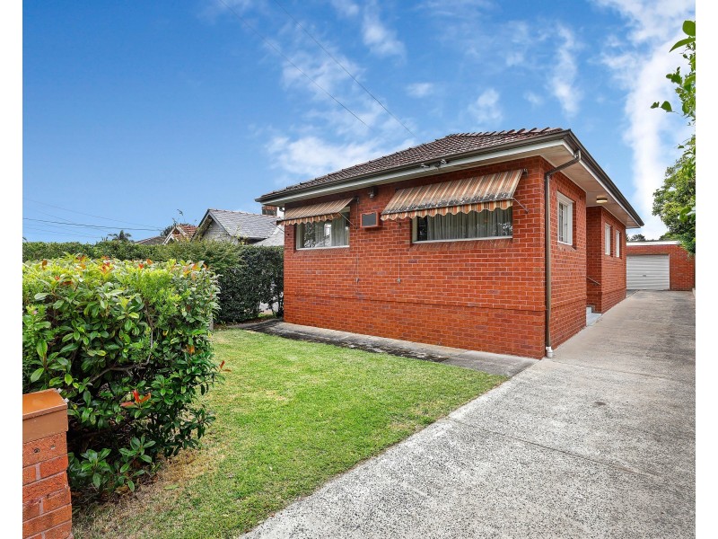 24 Alpha Road, Willoughby NSW 2068