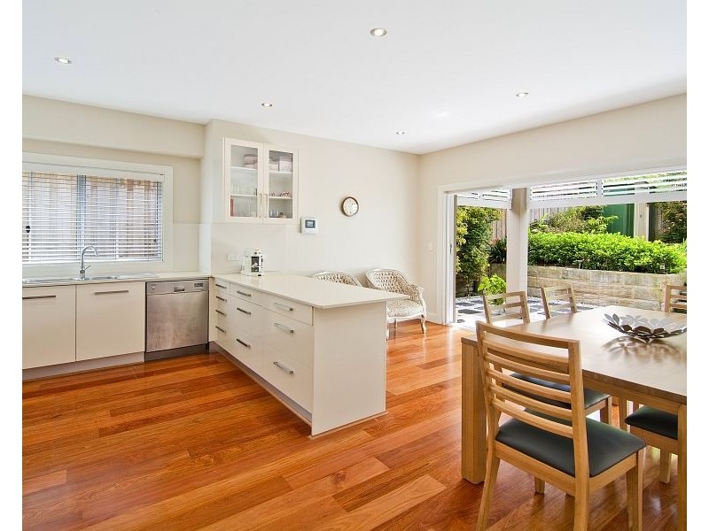 18 Kanoona Avenue, St Ives NSW 2075