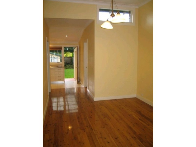 10 Crabbes Avenue, Willoughby NSW 2068