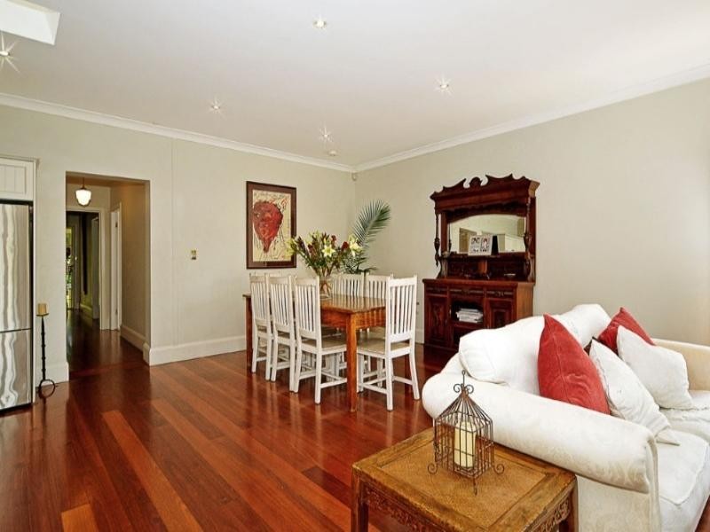 25 Tyneside Avenue, Willoughby NSW 2068