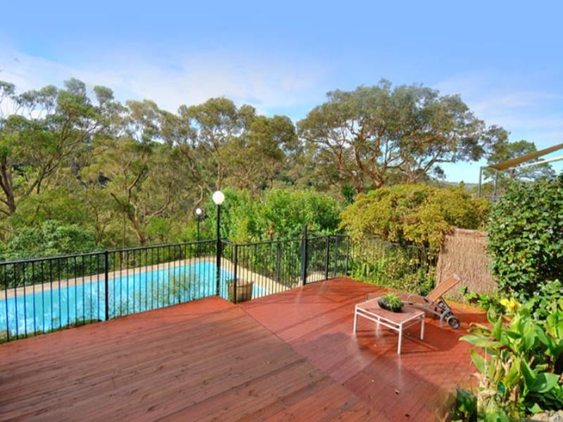 313 Eastern Valley Way, Middle Cove NSW 2068