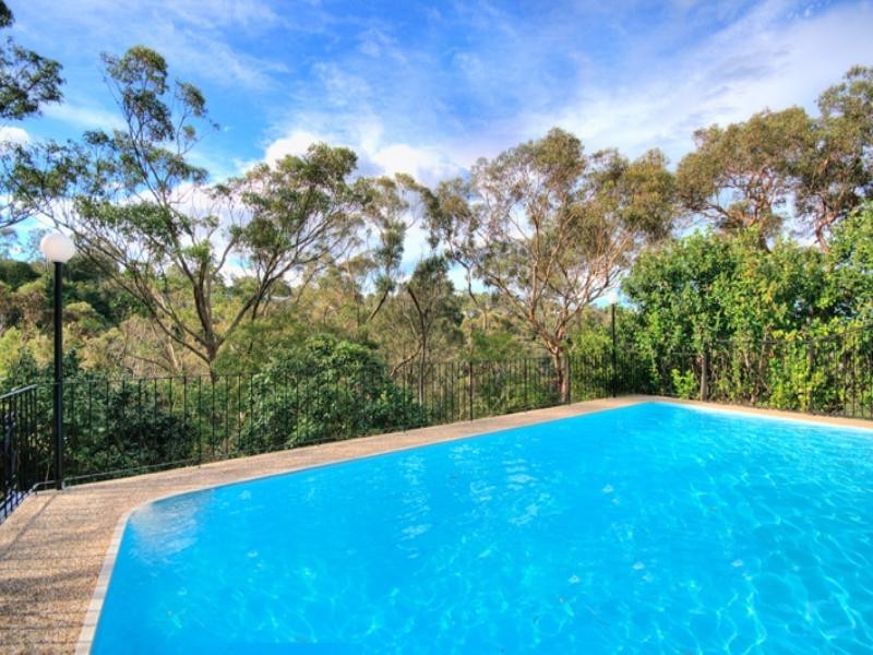 313 Eastern Valley Way, Middle Cove NSW 2068