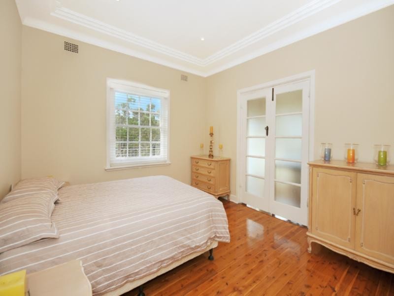 313 Eastern Valley Way, Middle Cove NSW 2068