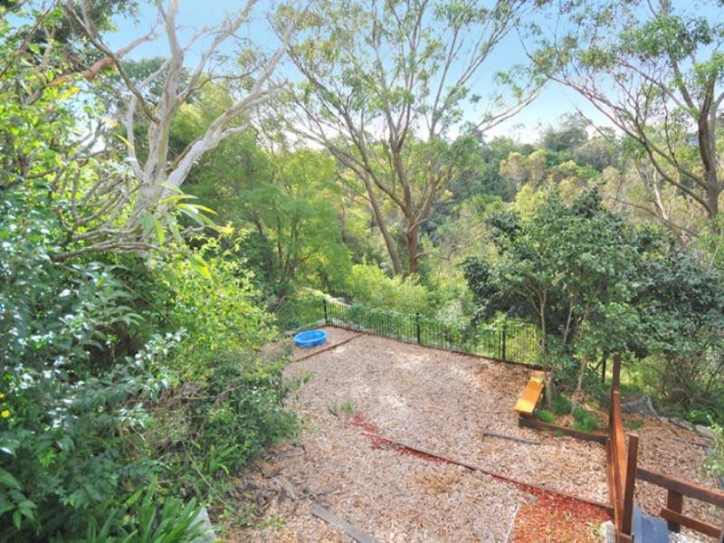 313 Eastern Valley Way, Middle Cove NSW 2068