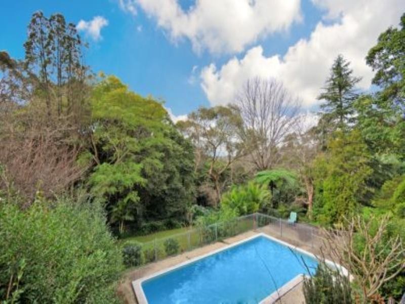 27 Covelee Circuit, Middle Cove NSW 2068