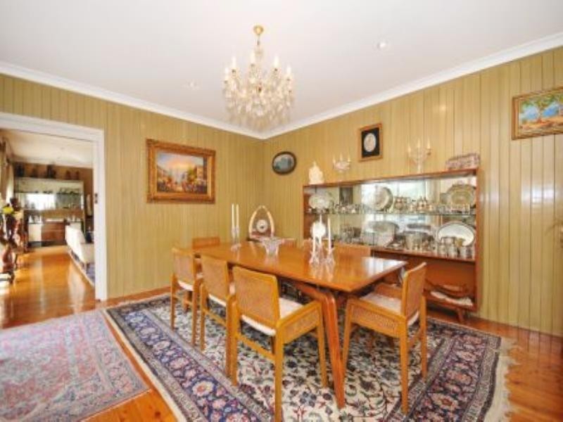 27 Covelee Circuit, Middle Cove NSW 2068