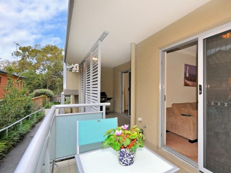 2/26 Eric Road, Artarmon NSW 2064