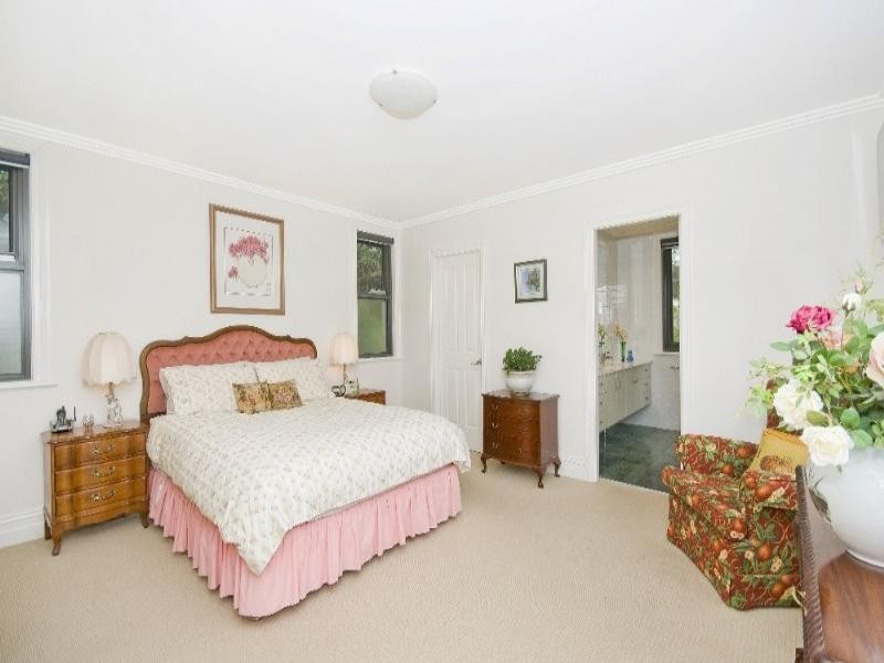 1 Pendey Street, Willoughby NSW 2068