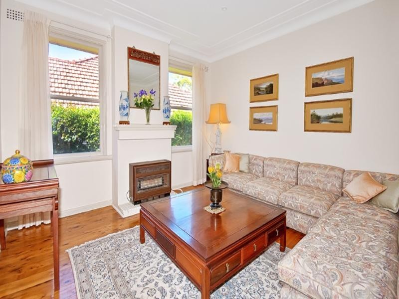 10 Ferndale Street, Chatswood NSW 2067