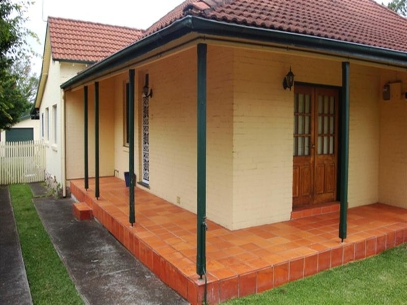 10 Crabbes Avenue, Willoughby NSW 2068