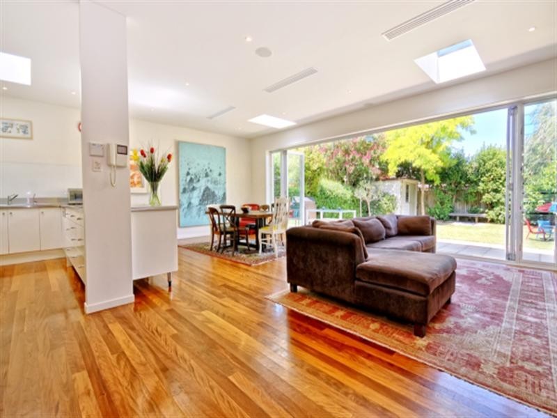 16 Cambridge Street, Willoughby NSW 2068